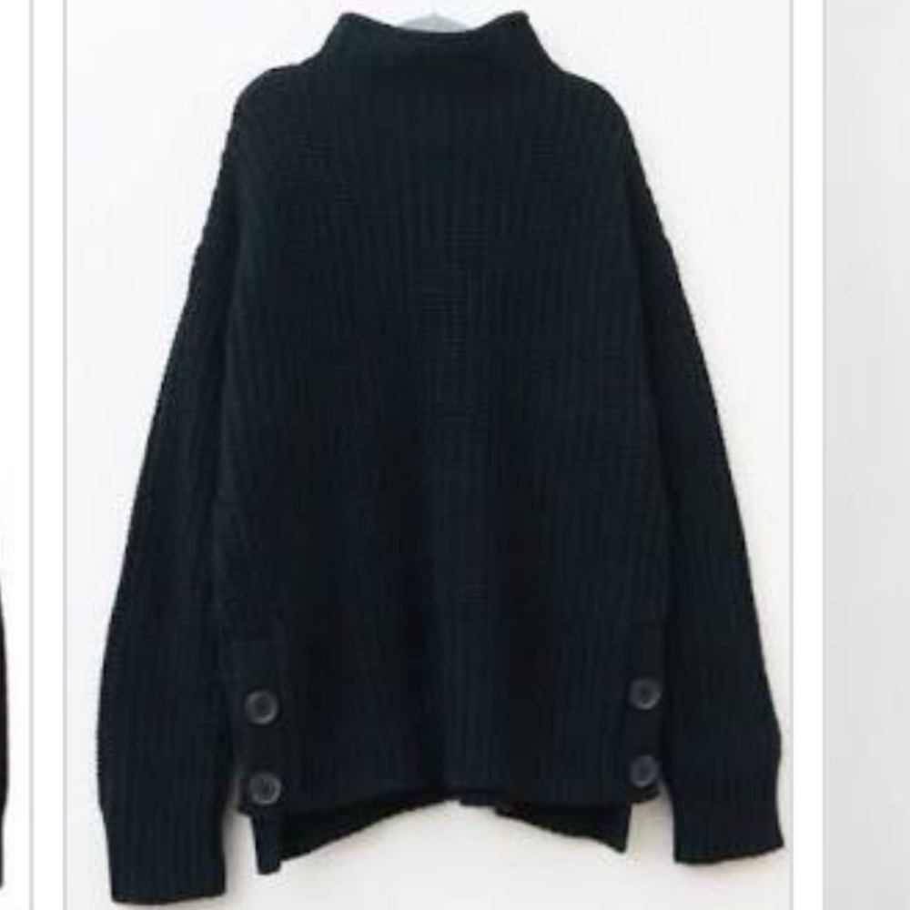 Madewell mock neck sweater with side buttons
